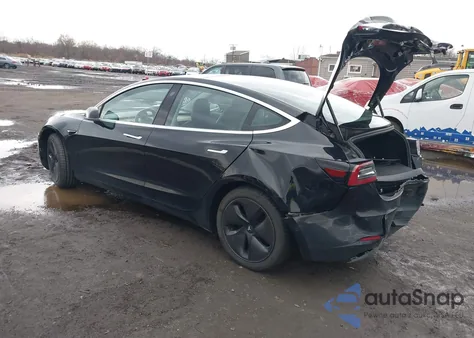 2018 Tesla Model 3 Long Range/Performance из США, поврежденный, VIN 5YJ3E1EB7JF070483